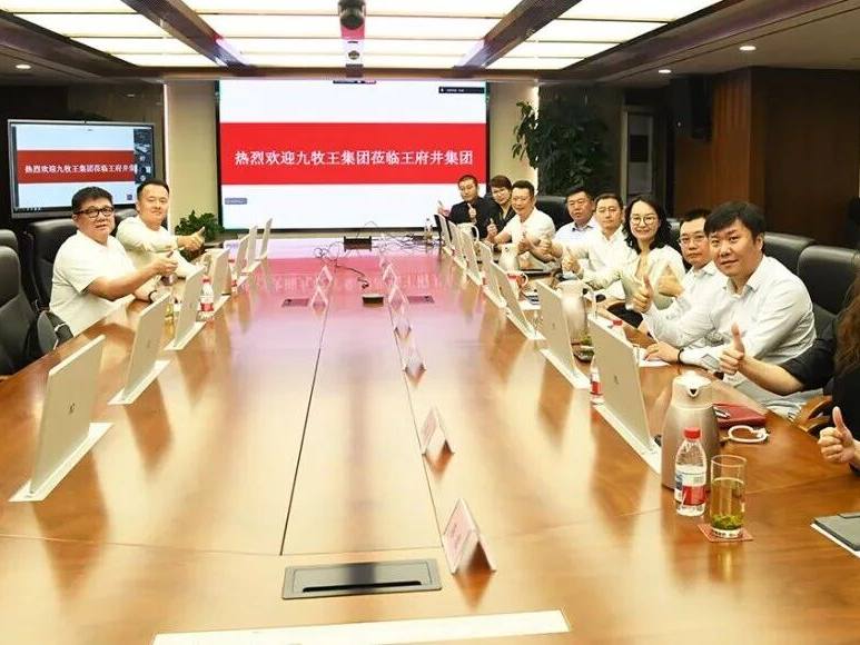 1758786062322074622773_580